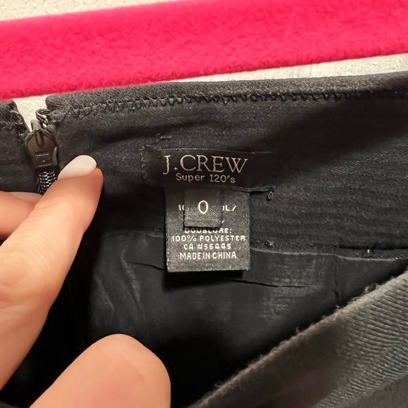 Jcrew pencil skirt. Color black. - Picture 2 of 2